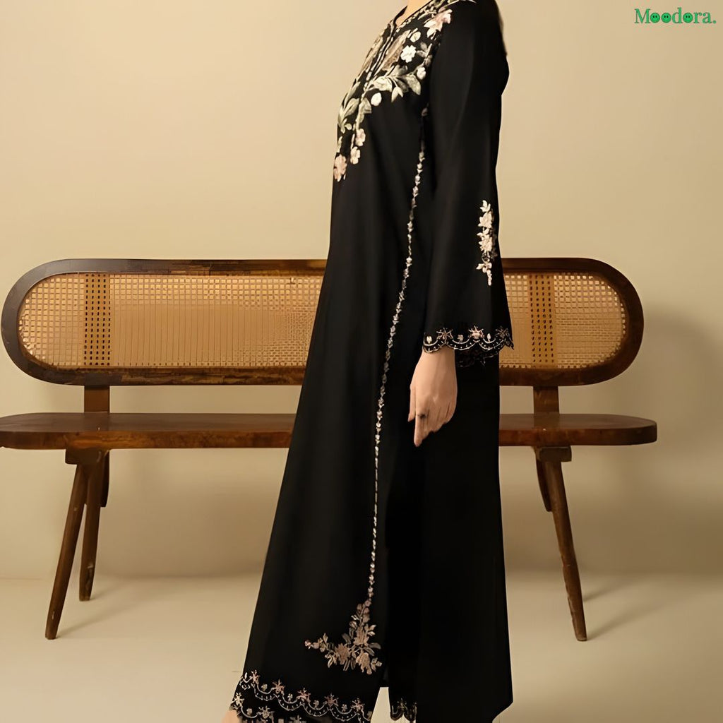 Moodora Batool 2-Piece Stitched Winter Suit – Black Cutwork Embroidered Cotton/Dhanak