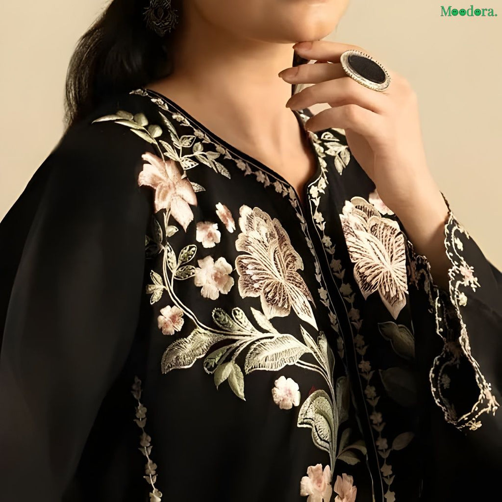 Moodora Batool 2-Piece Stitched Winter Suit – Black Cutwork Embroidered Cotton/Dhanak